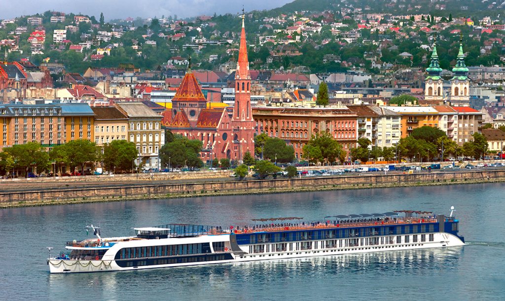 2020 Danube River Bridge Cruise - Go Away Travel